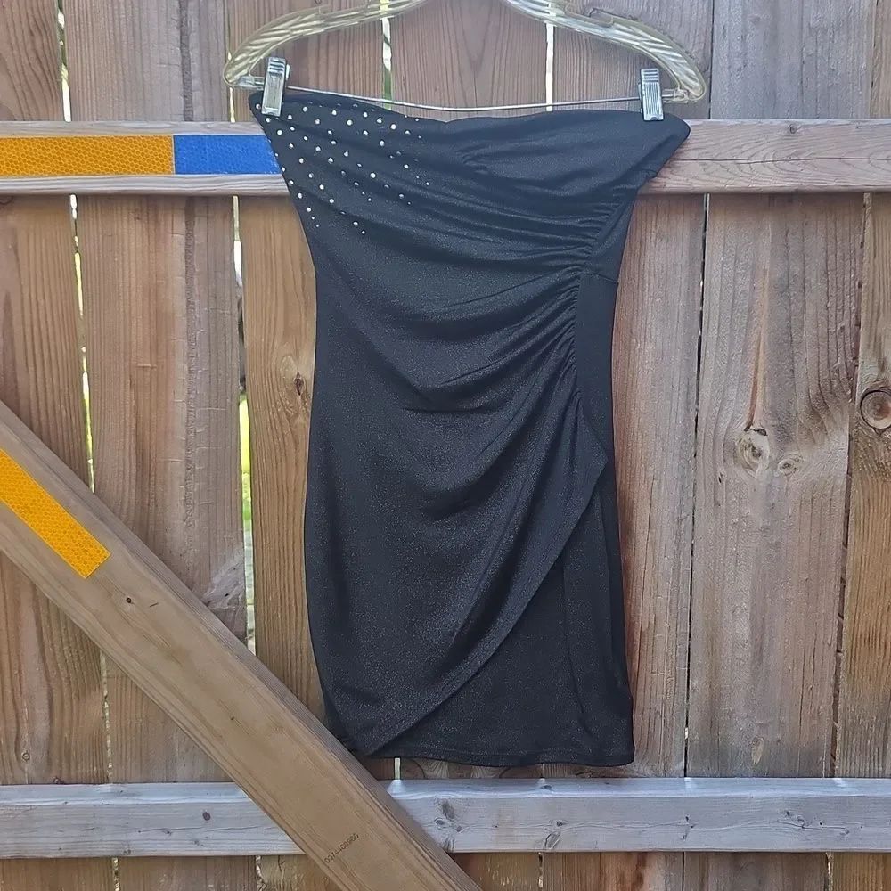 Elegant Black Strapless Dress with Studded Detail.